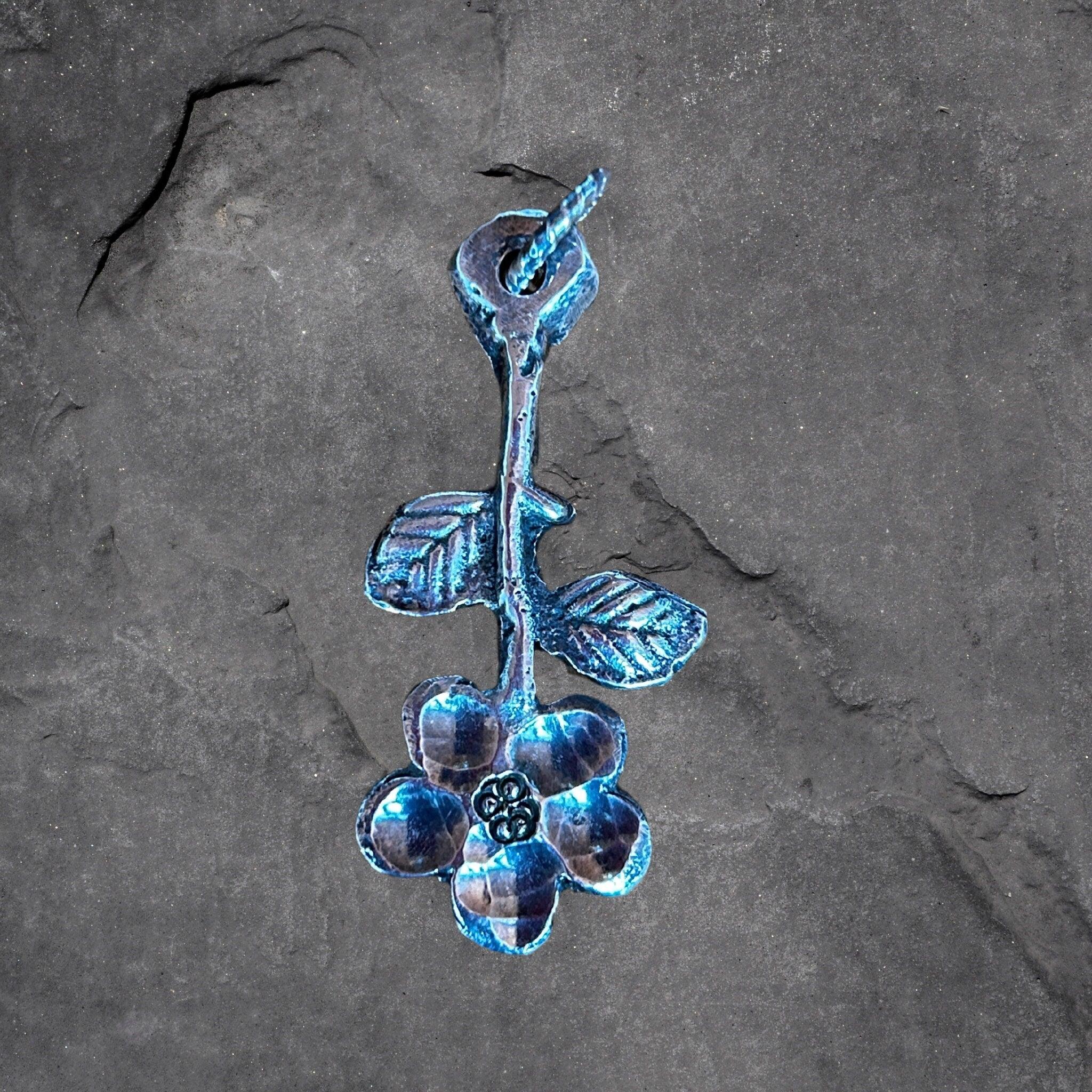 Handcrafted Flower Pendant - Silver Pendant | JJewelryArt