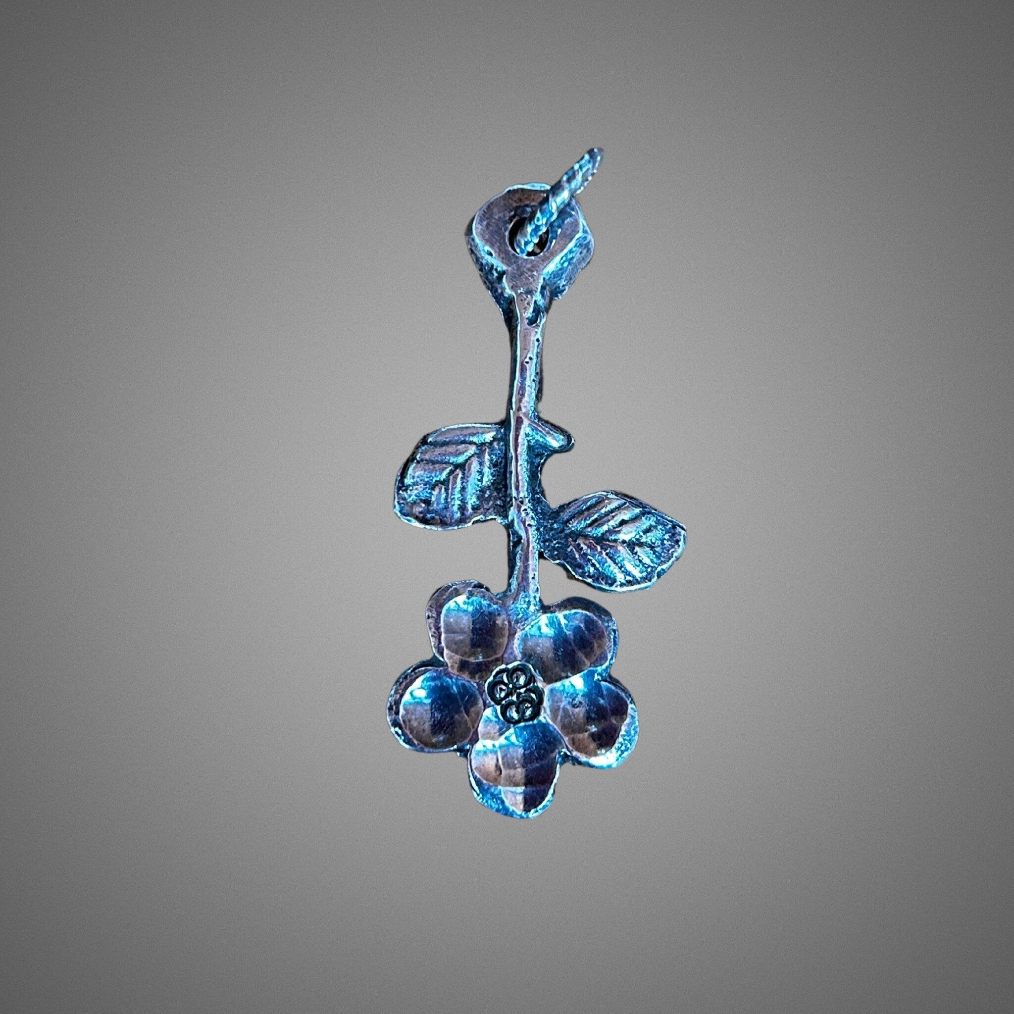 Handcrafted Flower Pendant - Silver Pendant | JJewelryArt