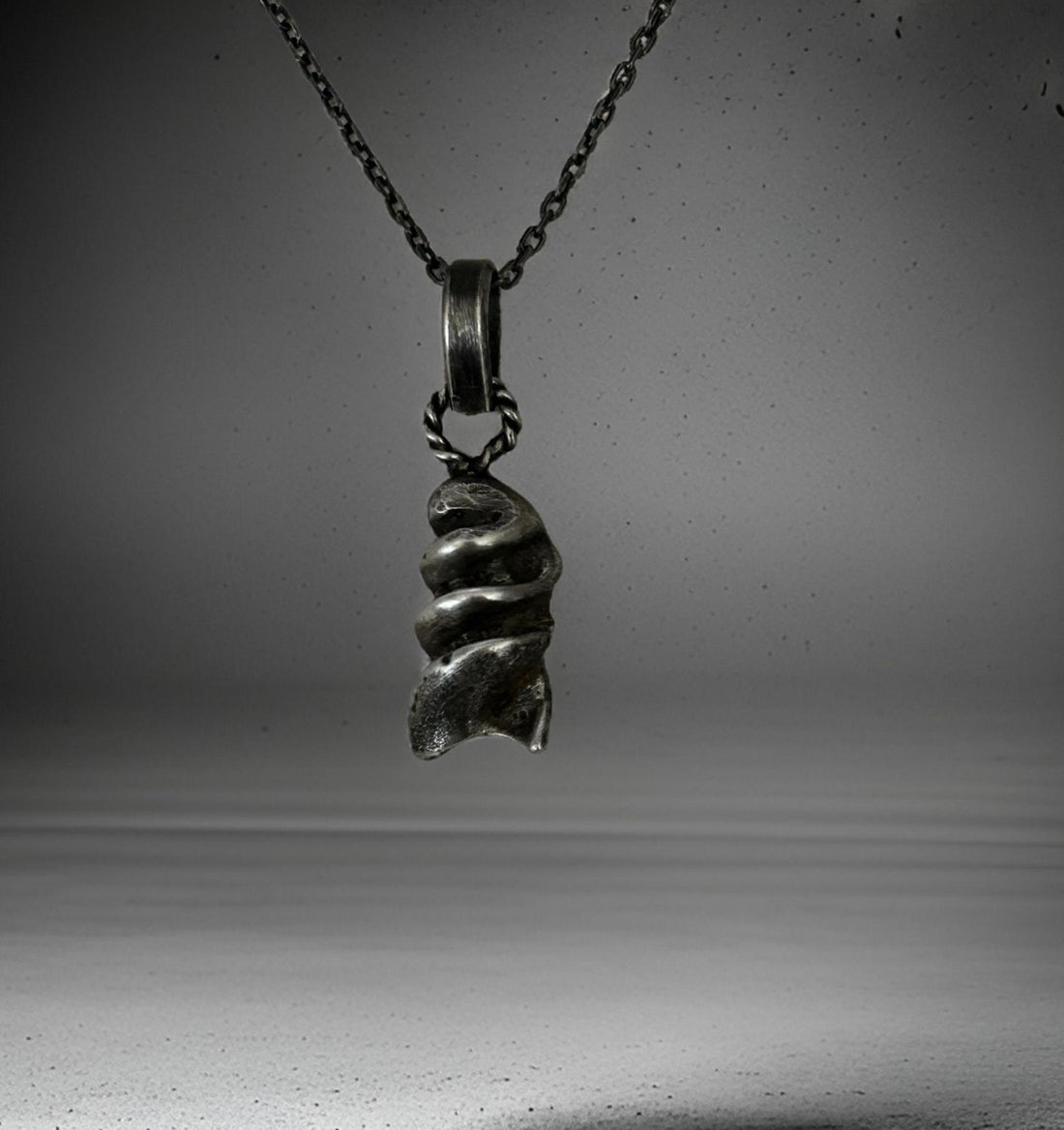 Silver oxidized spiral men&