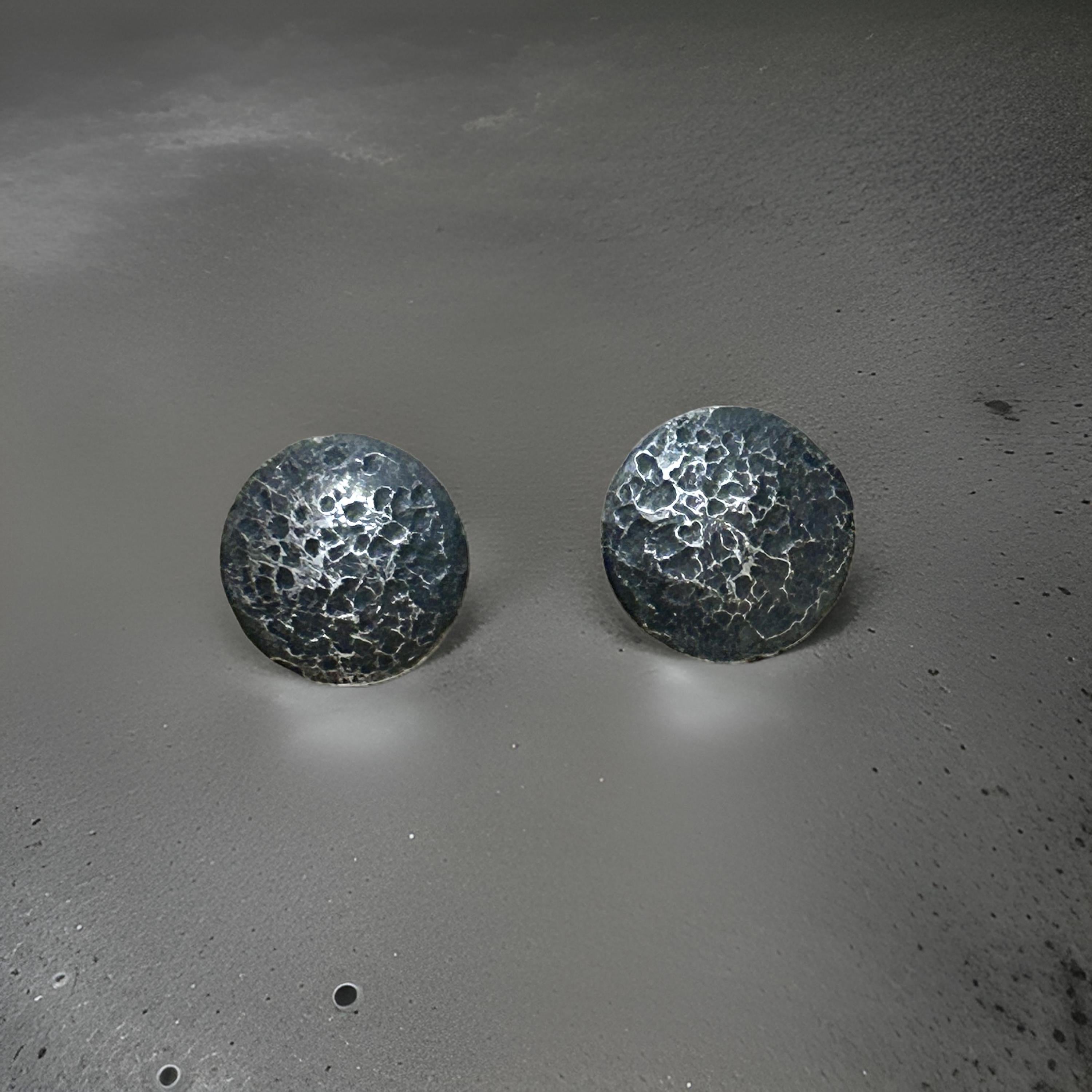Rustic Hammered Sterling Silver Stud Earrings – Oxidized Silver Circle Earrings – Handmade Minimalist Earrings – Small Textured Earrings
