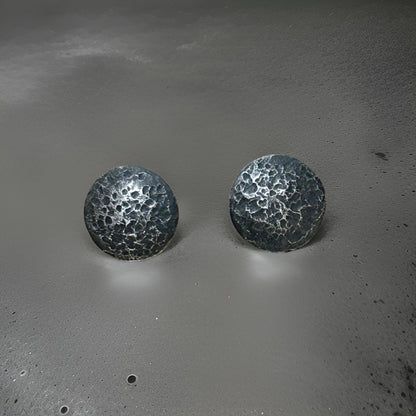 Rustic Hammered Sterling Silver Stud Earrings – Oxidized Silver Circle Earrings – Handmade Minimalist Earrings – Small Textured Earrings