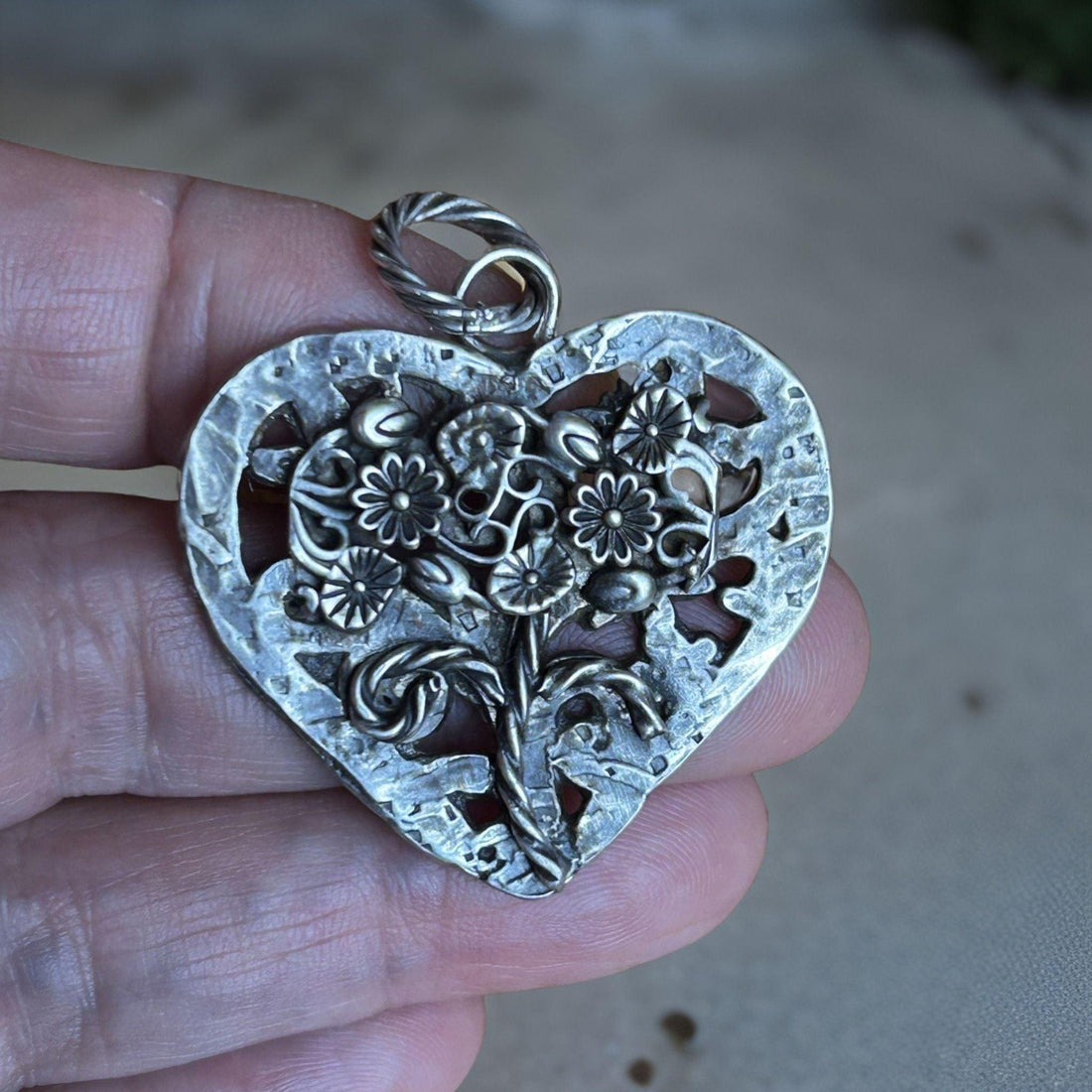 Floral Heart Pendant - Silver Heart Pendant | JJewelryArt